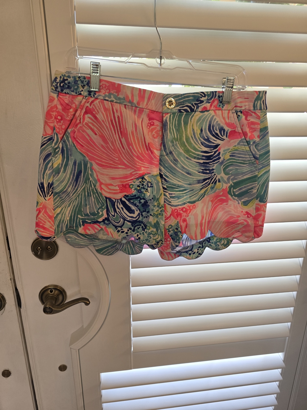 Lilly Pulitzer Coral, Aqua & Navy Scallop Hem High-Rise Shorts